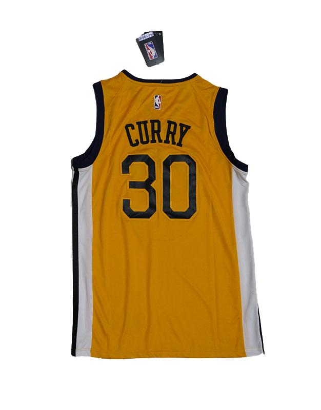 Por que Stephen Curry usa a camisa 30?