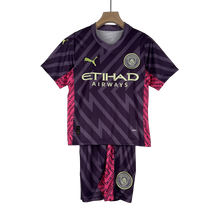Carregar imagem no visualizador da galeria, Camisa e Shorts Manchester City Infantil Goleiro 23/24