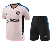 Carregar imagem no visualizador da galeria, Conjunto Camisa e shorts Manchester United III 23/24 Treino