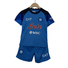 Carregar imagem no visualizador da galeria, Camisa e Shorts Napoli Infantil 23/24