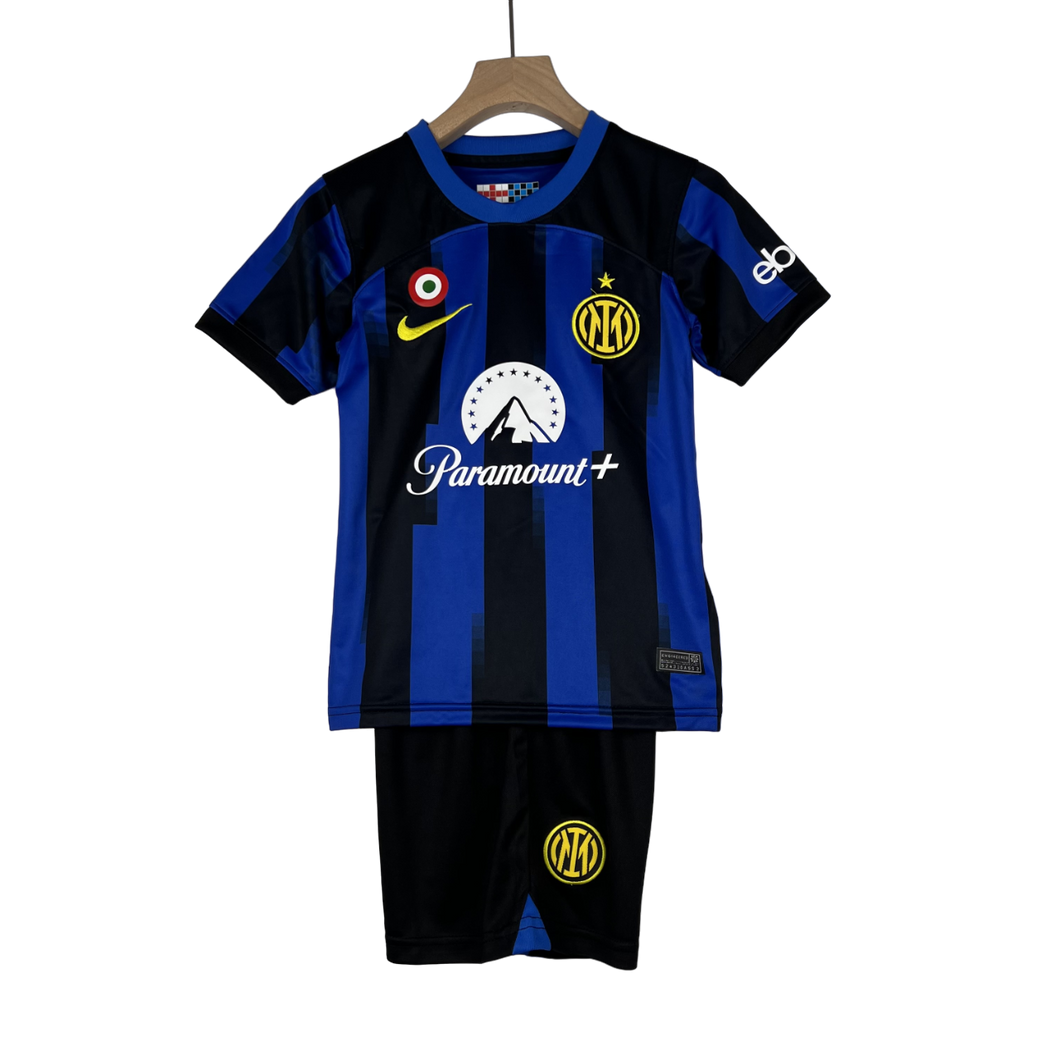 Camisa e Shorts Inter de Milão Infantil 23/24