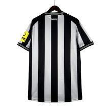 Carregar imagem no visualizador da galeria, Camisa Newcastle Home 23/24 Torcedor