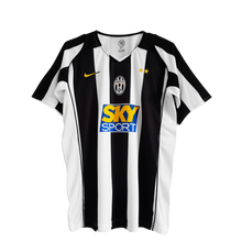 Carregar imagem no visualizador da galeria, Camisa Juventus Home 04/05 Retrô